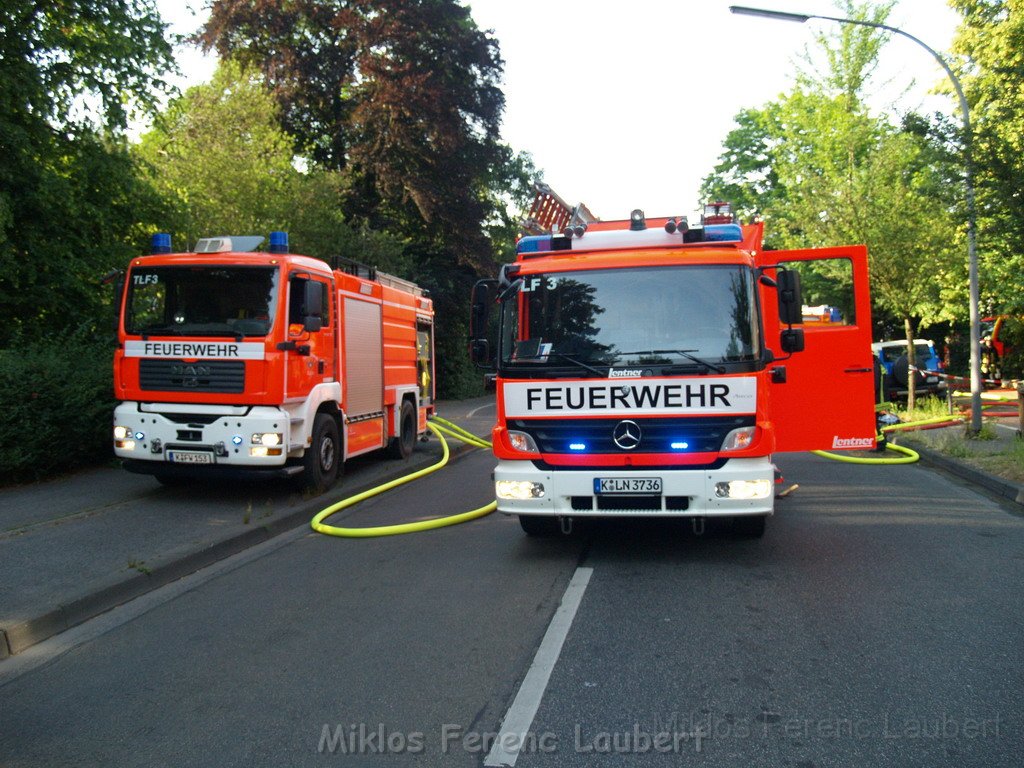 Feuer Dachgeschoss Koeln Lindenthal Kitschburgerstr P015.JPG